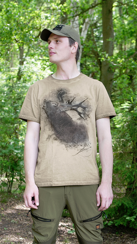 ALMTRACHT_83819-XX_T-Shirt_HIRSCH-BRAUN-JAGD_Naturbaumwolle_100Prozent_Motiv_www.bayerwald-jagdcenter.de_0.jpg