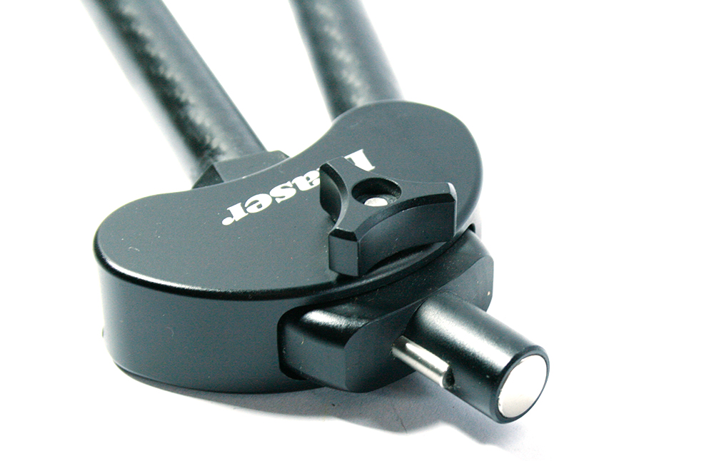 BLASER_80401841_CARBON-BIPOD_Repetierbuchse_R8_Vorderschaftabschluss_www.bayerwald-jagdcenter.de_00.jpg