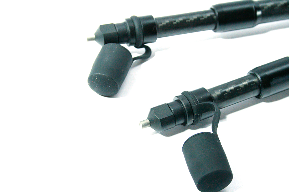 BLASER_80401841_CARBON-BIPOD_Repetierbuchse_R8_Vorderschaftabschluss_www.bayerwald-jagdcenter.de_00.jpg