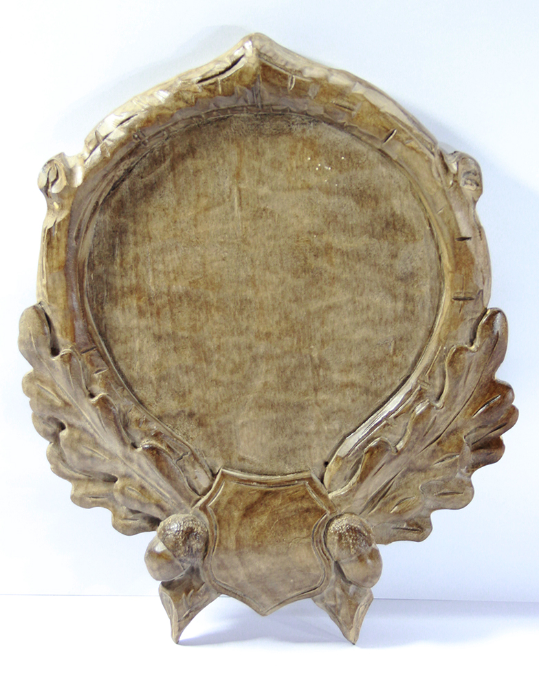KONVOLUT-12_Keilerbrett-geschnitzt_EICHENLAUB_HOLZ_16cm_DM_BxH_30x24cm_www.bayerwald-jagdcenter.de_0.jpg
