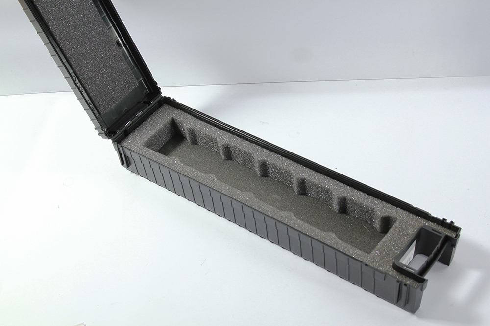 KONVOLUT-25_Aimsport_Plastikbox_Schalldaempfer_Zielfernrohr_gebraucht_34x9x6cm_www.bayerwald-jagdcenter.de_0.jpg
